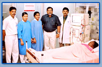 Dr.Georgy.K.Nainan & his team with the patient